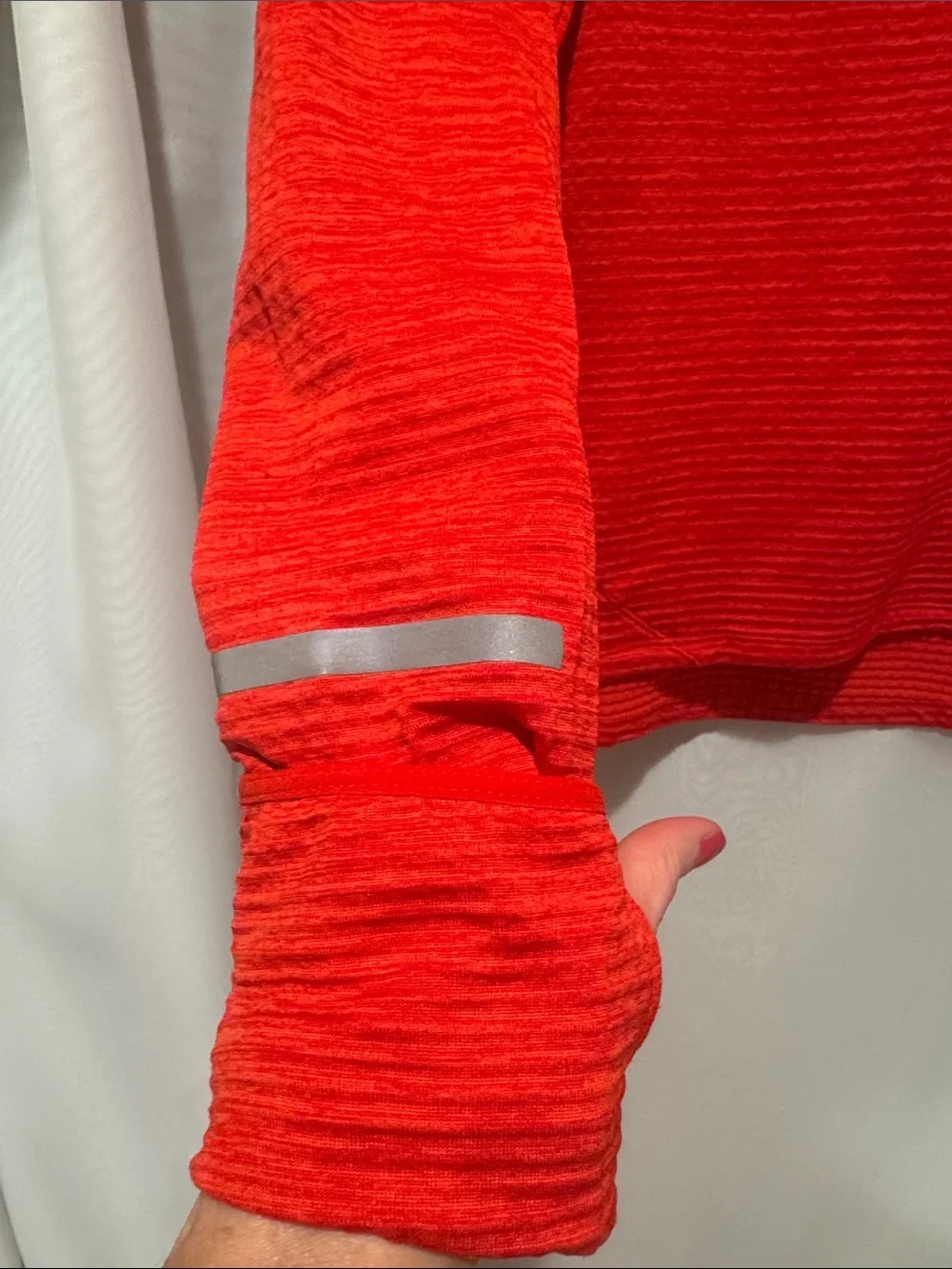 Nike Red Half-Zip Performance Pullover Nike dry fit reflection and thumb/hand